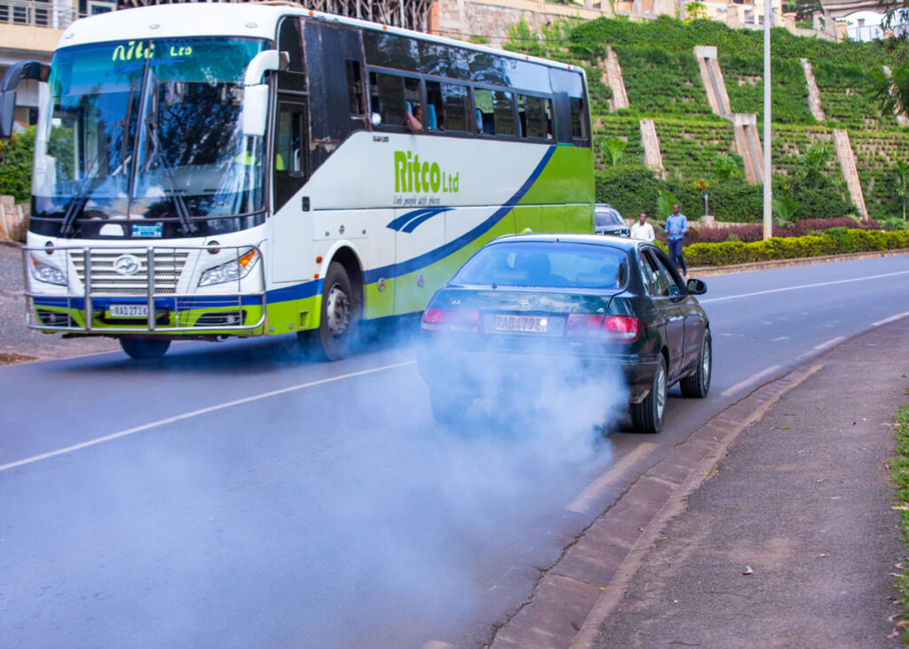 Stop Alla Vendita Di Auto Inquinanti Dal 2035 Idee Green